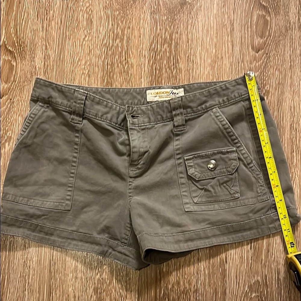 LONDONJEAN Olive Green Cargo Shorts - Women